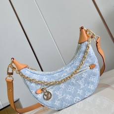 Louis Vuitton Hobo Bags